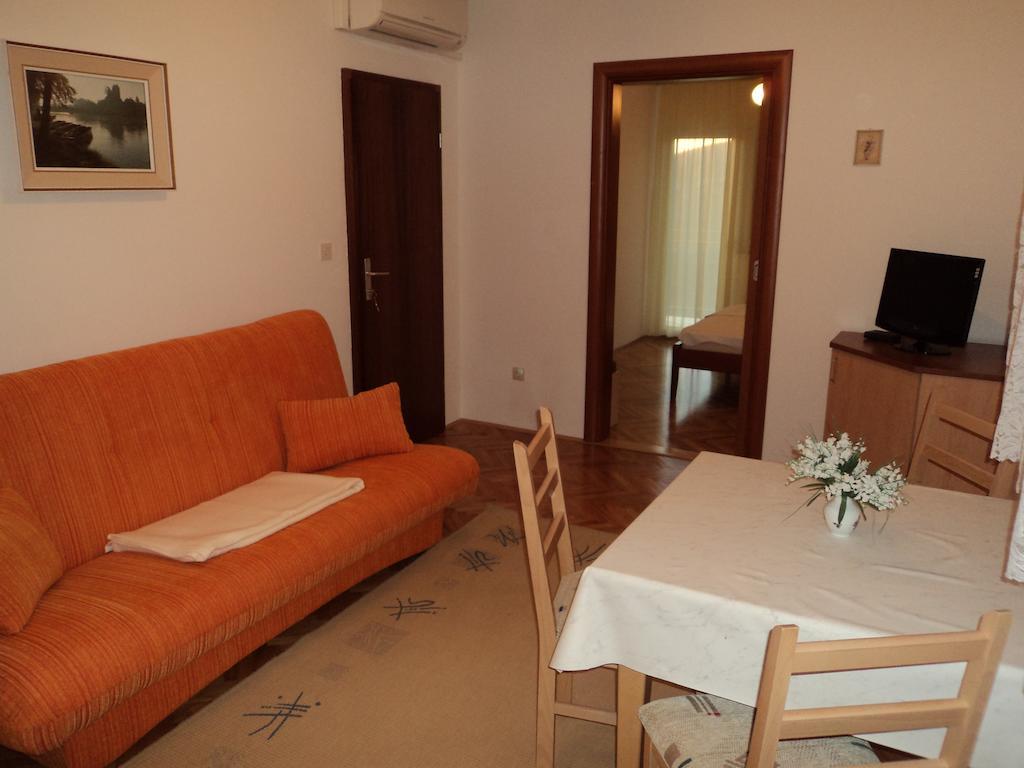 מרינה Apartments Racetin חדר תמונה