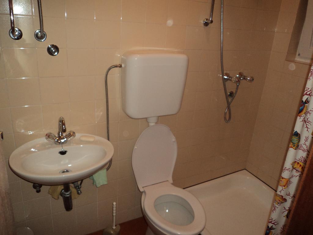 מרינה Apartments Racetin חדר תמונה